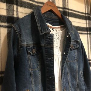 Cat & Jack denim jkt , sleeves white eyelet top